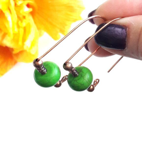 artisan earrings 626#mfs Green stone Magnesite gemstone coins Copper threader ro - Picture 2 of 5